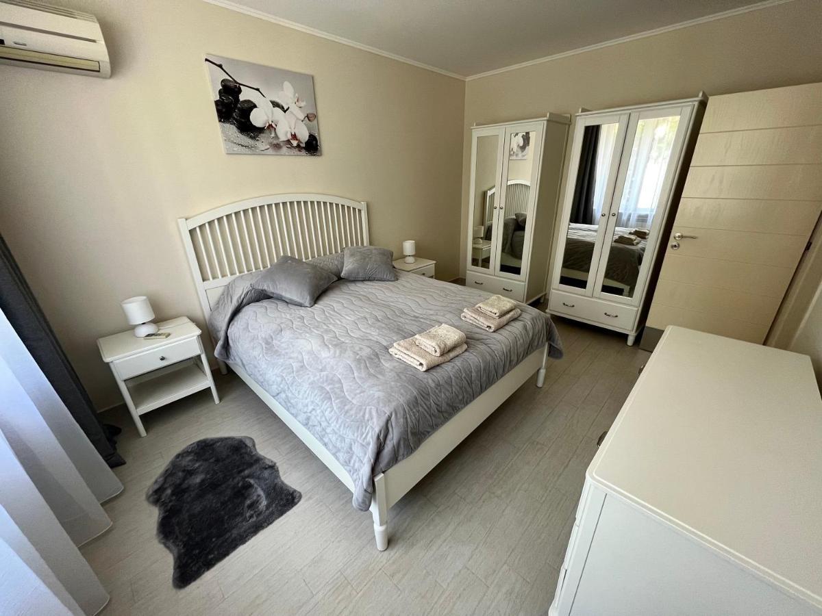 Excellent Location ! General Gurko Apartment Sofia Ngoại thất bức ảnh